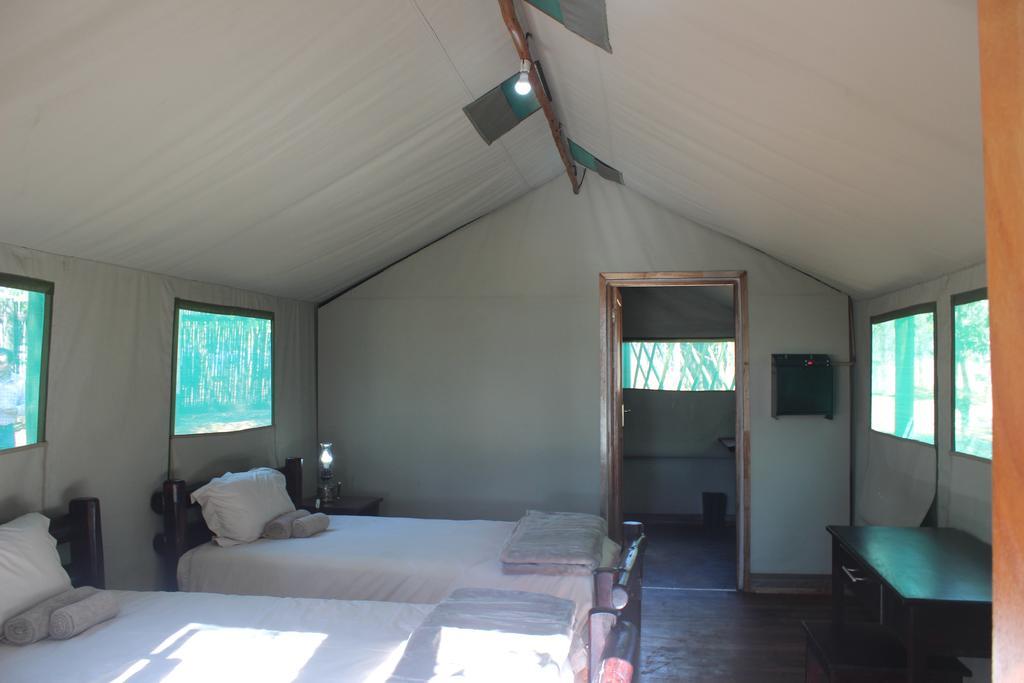 Готель Mtomeni Safari Camp Пгалаборва Номер фото
